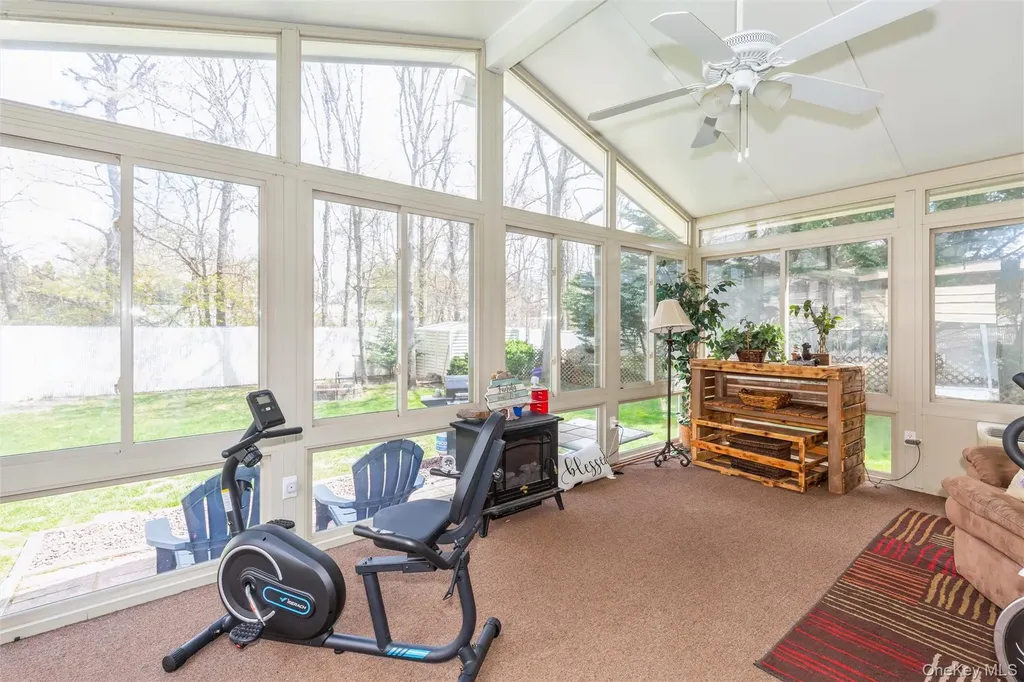 145 Bishop Lane Holbrook NY 11741