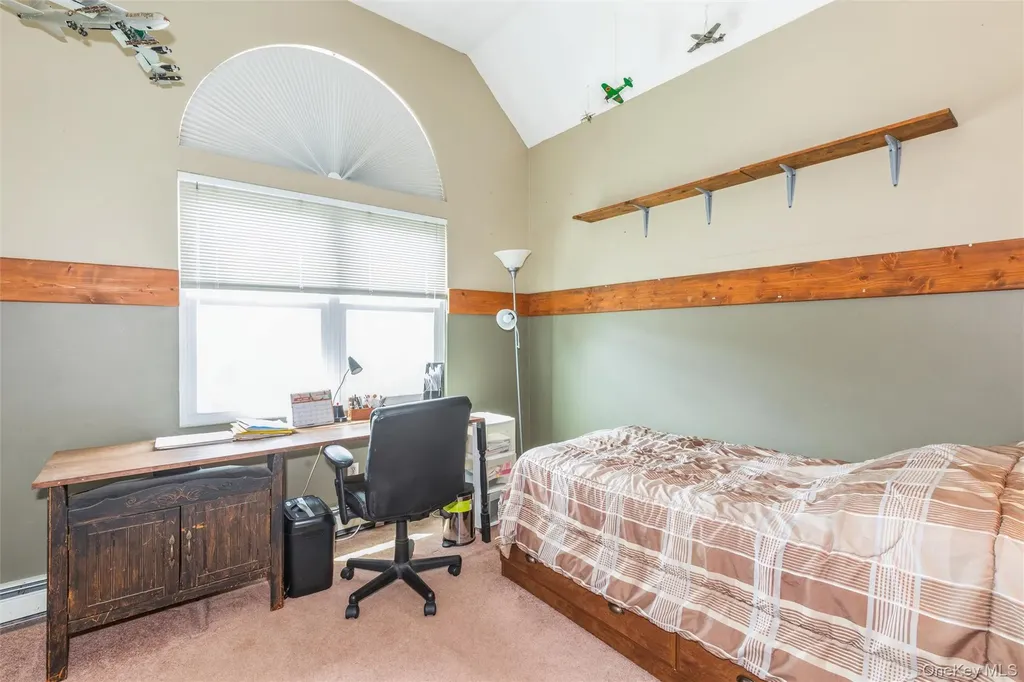 145 Bishop Lane Holbrook NY 11741