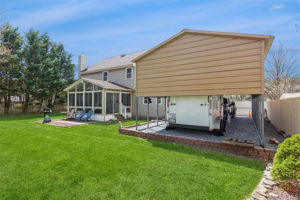 145 Bishop Lane Holbrook NY 11741