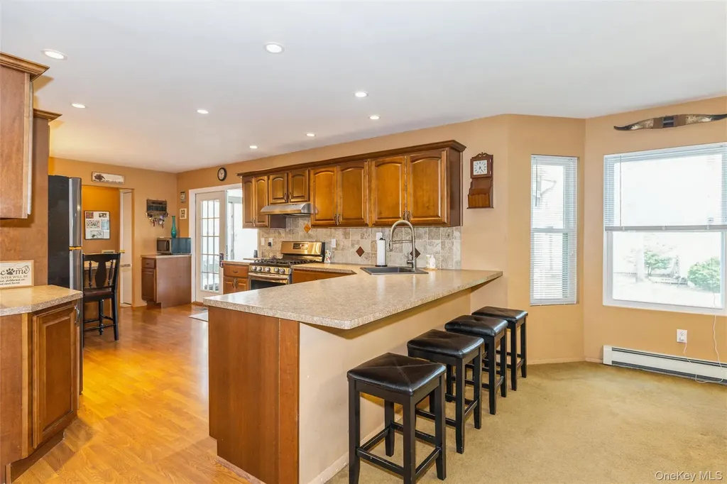 145 Bishop Lane Holbrook NY 11741
