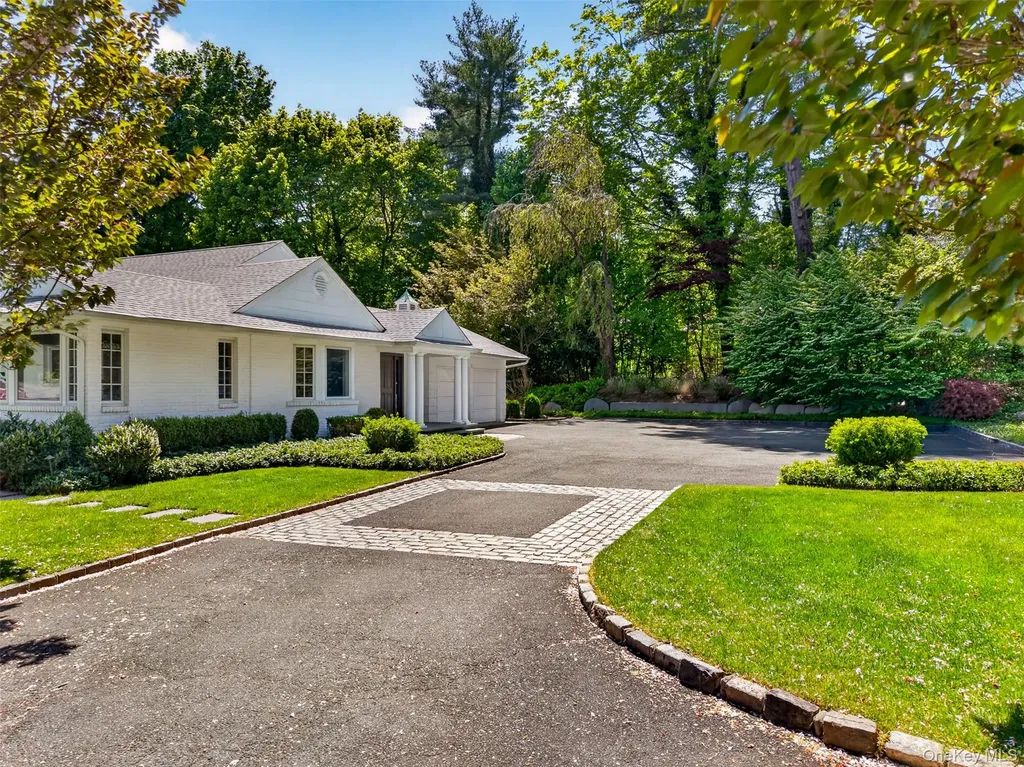 14 Ormond Park Road Glen Head NY 11545