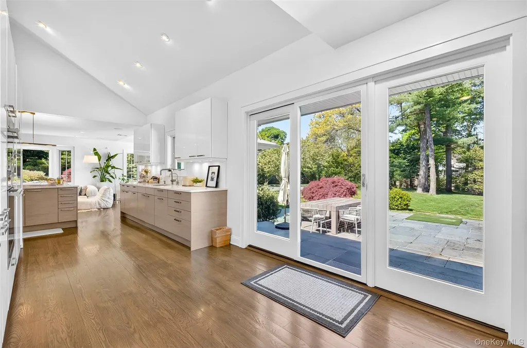 14 Ormond Park Road Glen Head NY 11545