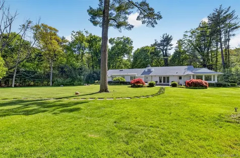 14 Ormond Park Road Glen Head NY 11545