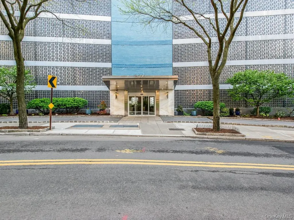 2400 Johnson Avenue Bronx NY 10463