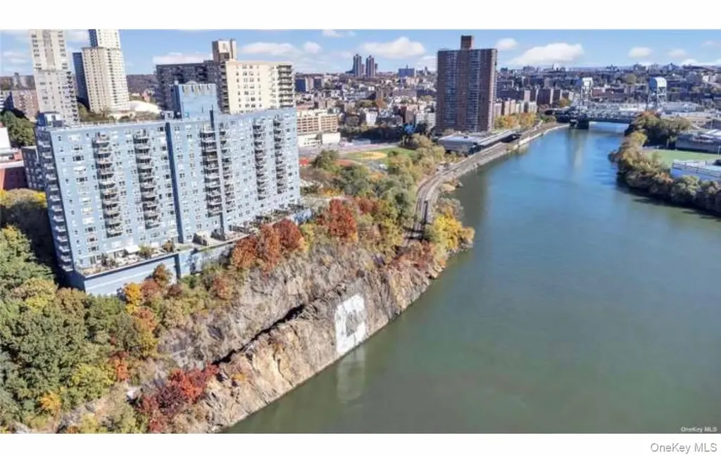2400 Johnson Avenue Bronx NY 10463