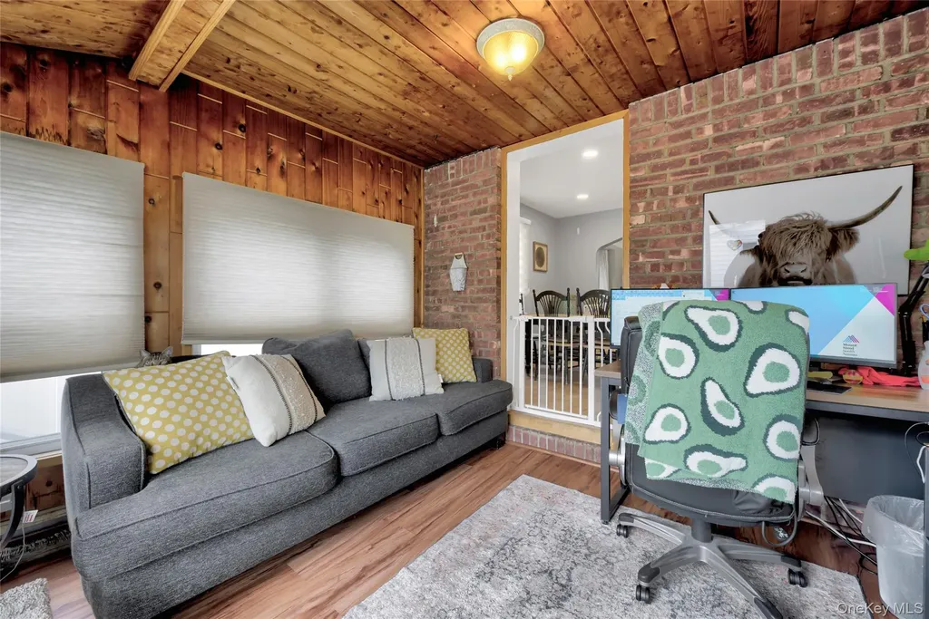 5 Argyle Road Merrick NY 11566