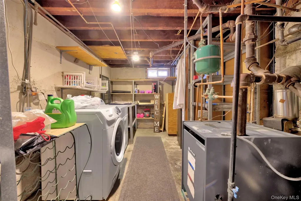 5 Argyle Road Merrick NY 11566