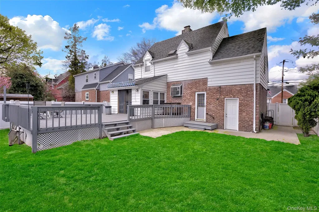 5 Argyle Road Merrick NY 11566