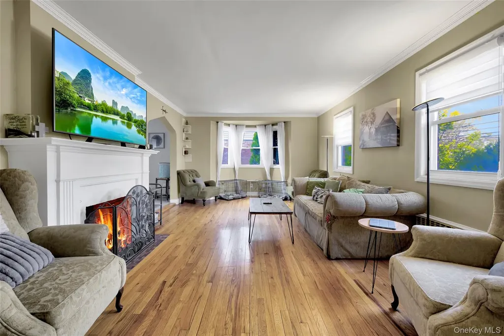 5 Argyle Road Merrick NY 11566