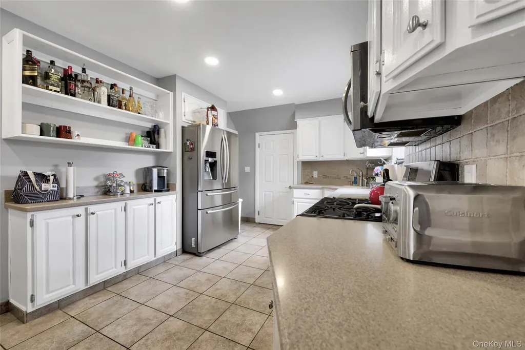 5 Argyle Road Merrick NY 11566