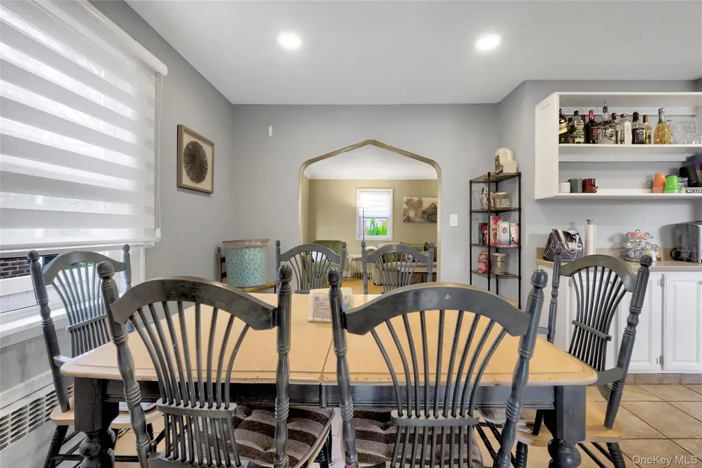 5 Argyle Road Merrick NY 11566