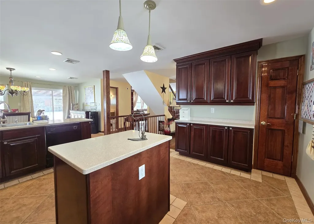 4 Cameo Road Commack NY 11725
