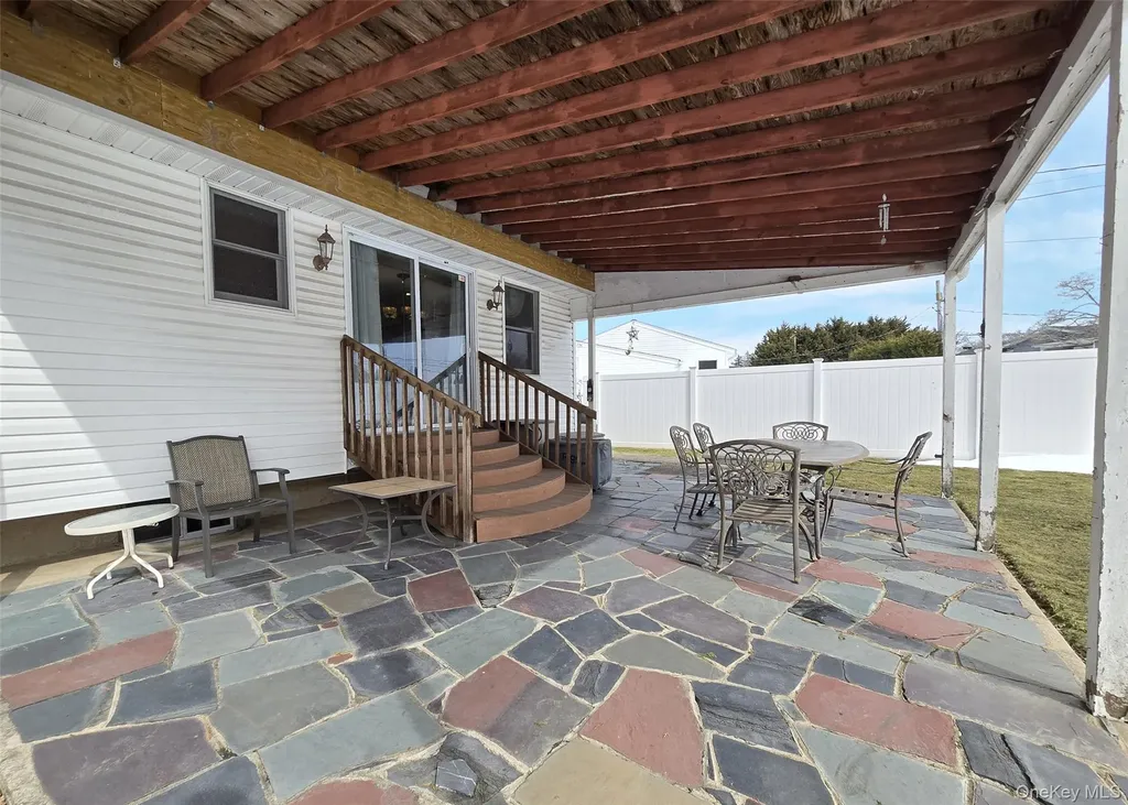 4 Cameo Road Commack NY 11725