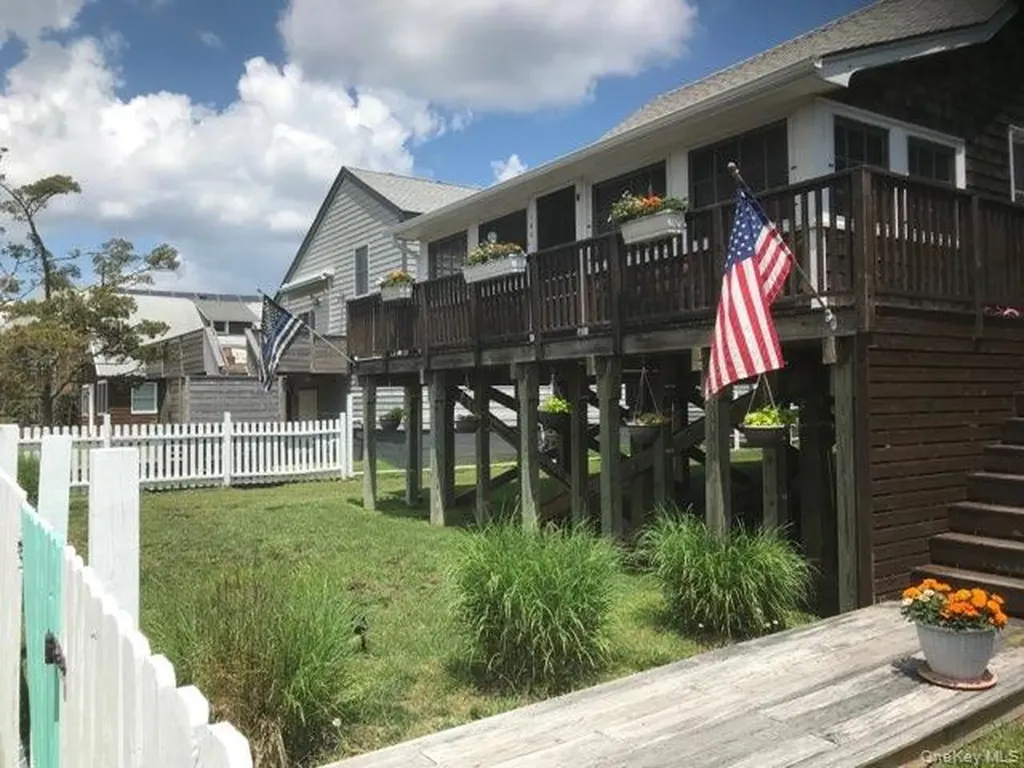 144 Bungalow Ocean Beach NY 11770