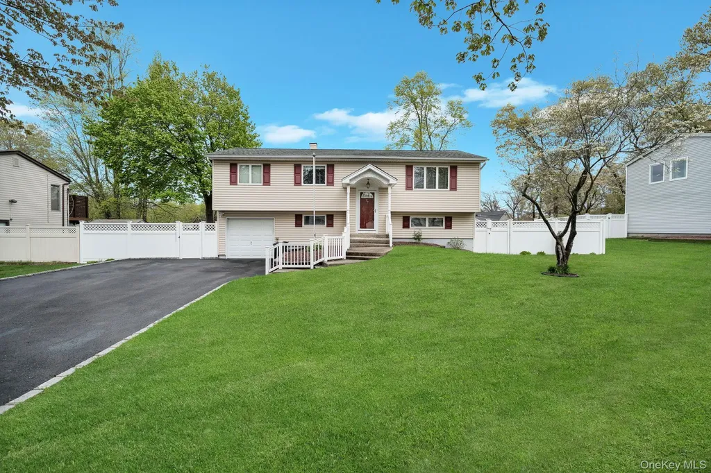27 Pheasant Drive Commack NY 11725