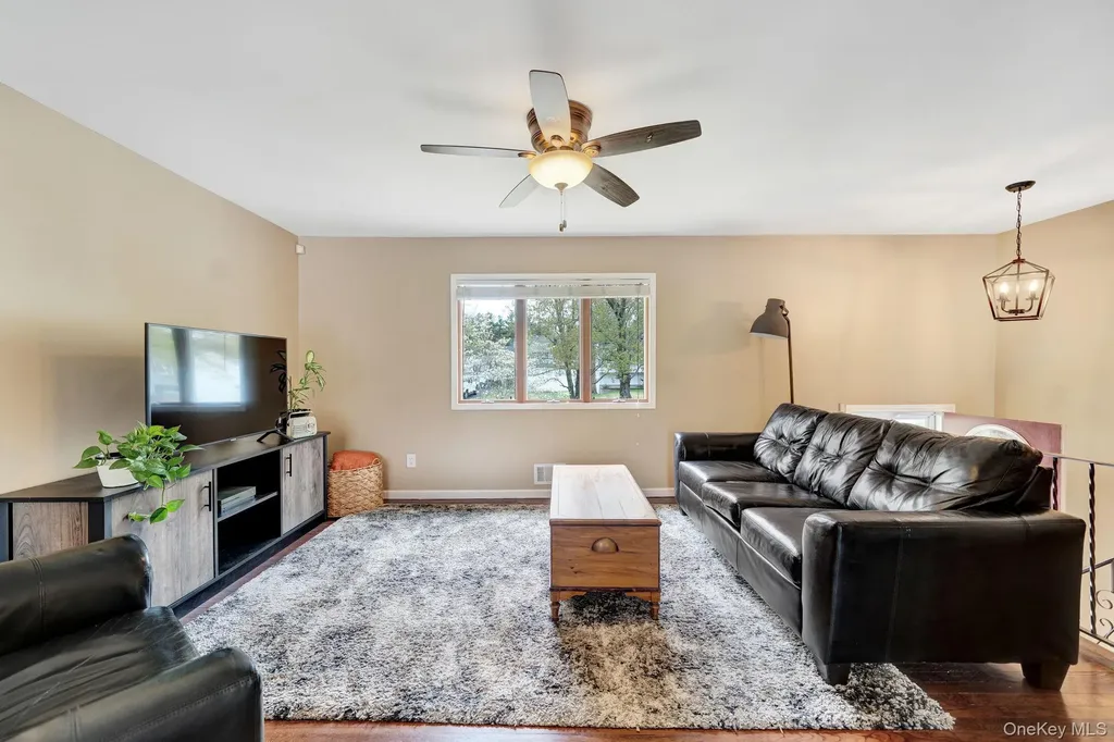 27 Pheasant Drive Commack NY 11725