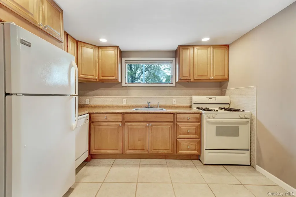 27 Pheasant Drive Commack NY 11725