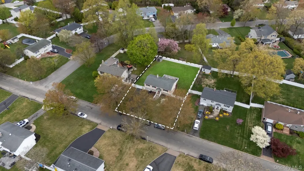 27 Pheasant Drive Commack NY 11725