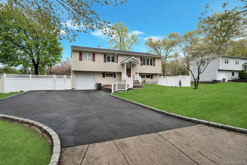 27 Pheasant Drive Commack NY 11725
