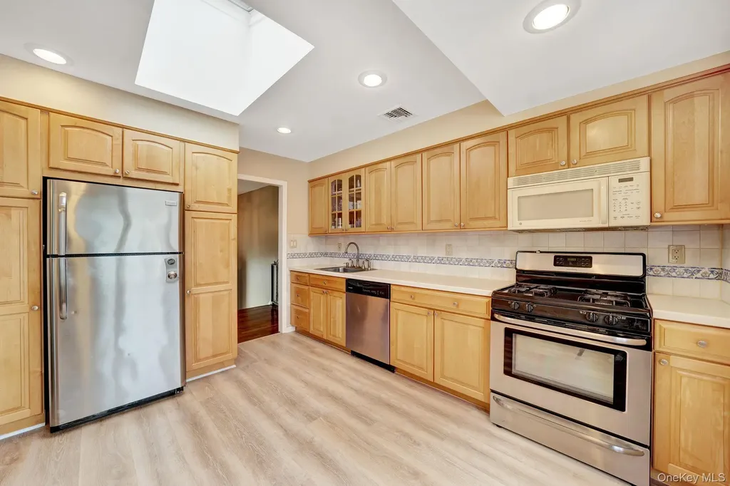 27 Pheasant Drive Commack NY 11725
