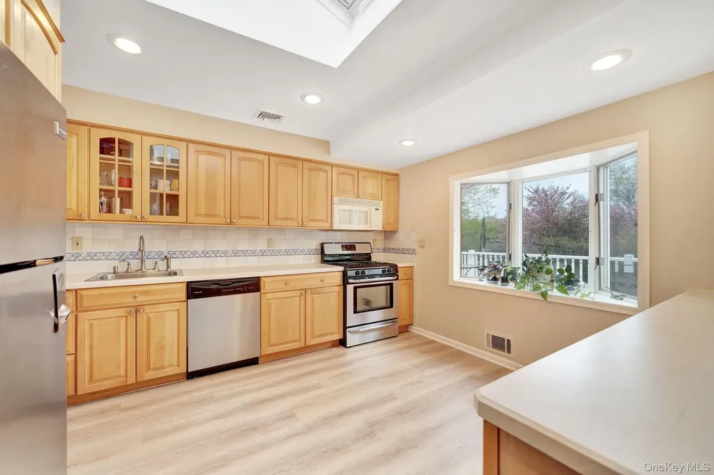 27 Pheasant Drive Commack NY 11725