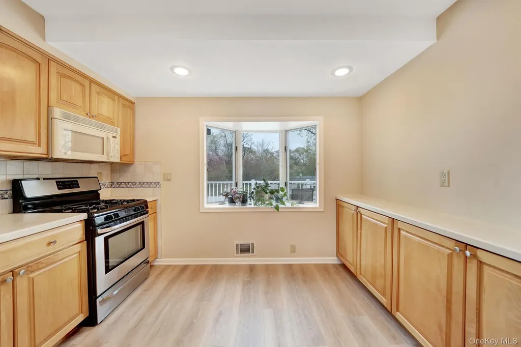 27 Pheasant Drive Commack NY 11725