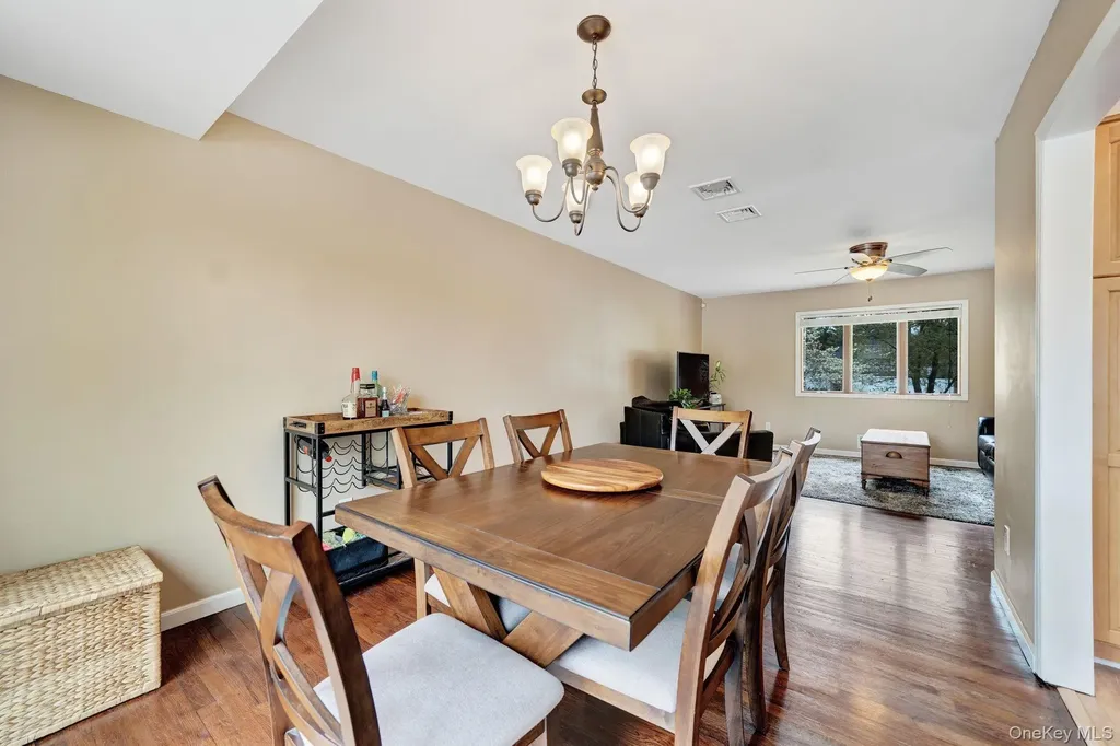 27 Pheasant Drive Commack NY 11725