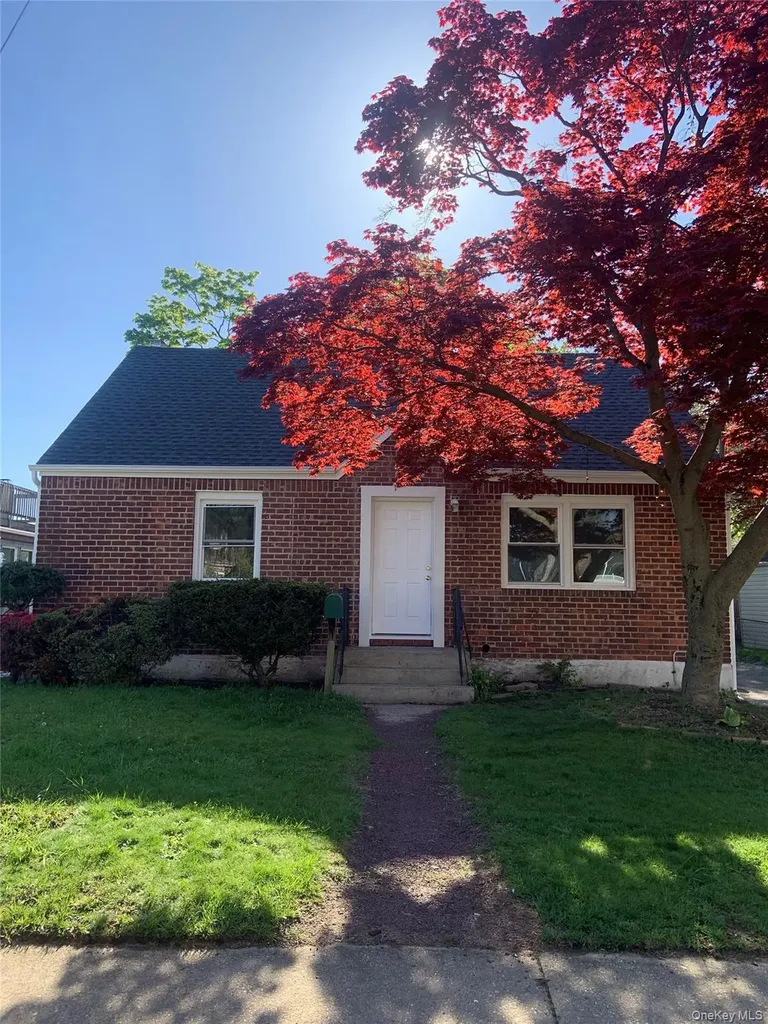 773 Nostrand Avenue Uniondale NY 11553