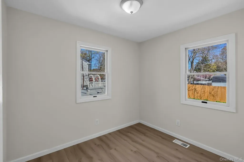 133 Lakeview Drive Mastic Beach NY 11951