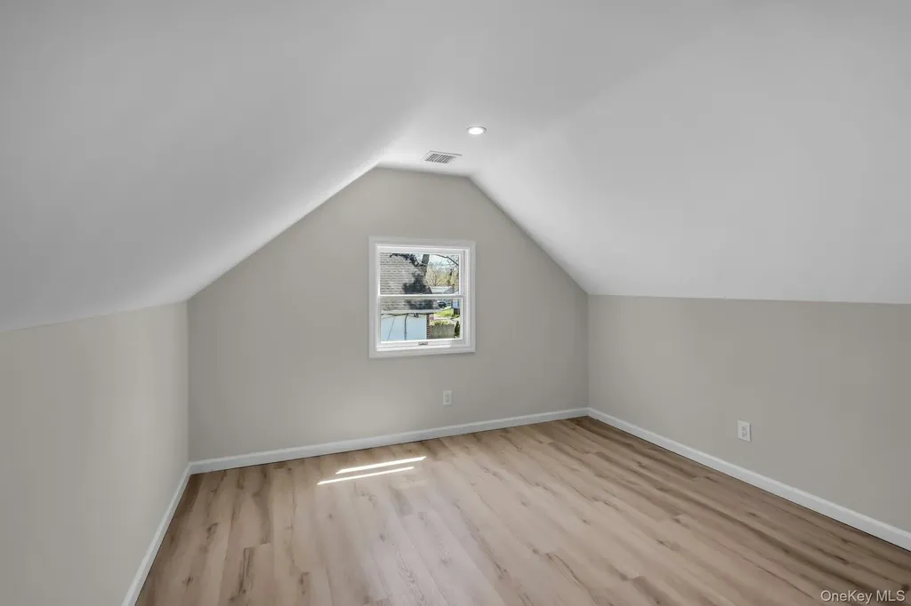 133 Lakeview Drive Mastic Beach NY 11951