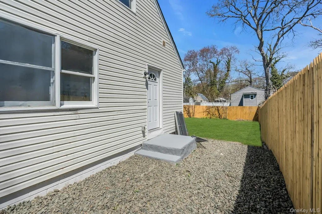 133 Lakeview Drive Mastic Beach NY 11951