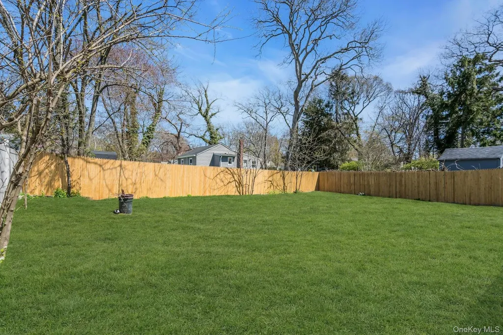 133 Lakeview Drive Mastic Beach NY 11951