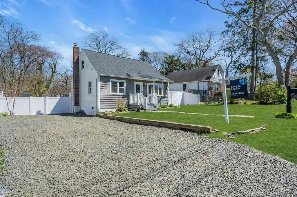 133 Lakeview Drive Mastic Beach NY 11951