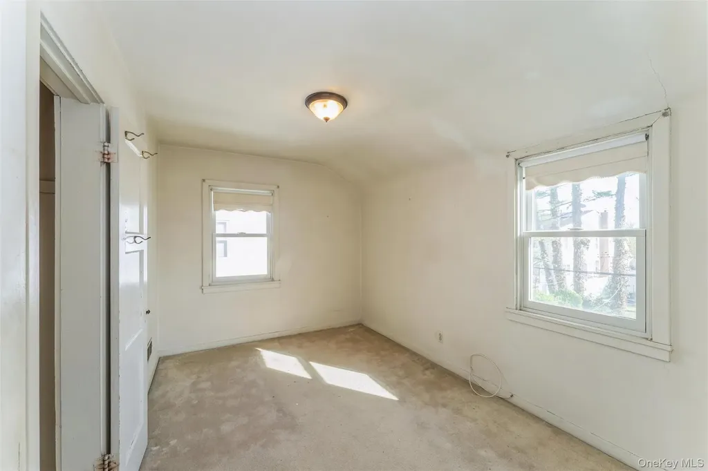 211 Norfeld Boulevard Elmont NY 11003