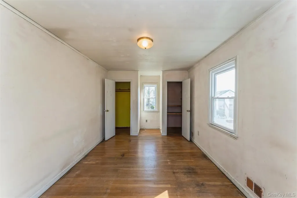 211 Norfeld Boulevard Elmont NY 11003