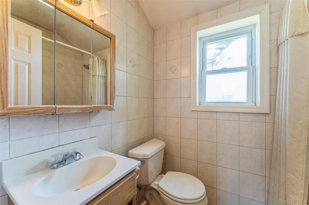 211 Norfeld Boulevard Elmont NY 11003