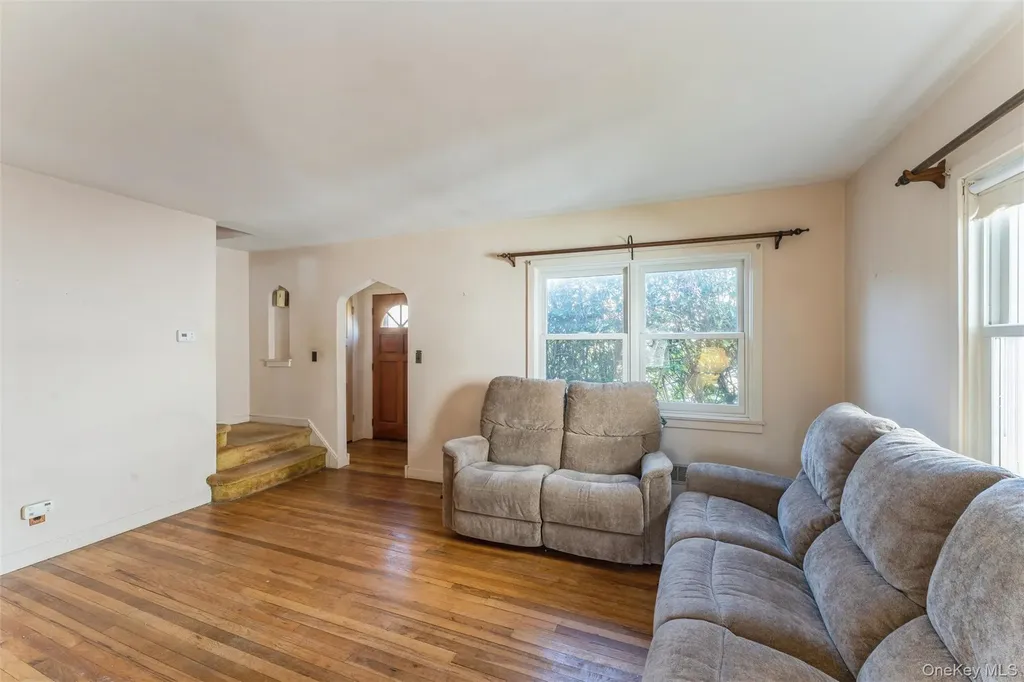 211 Norfeld Boulevard Elmont NY 11003
