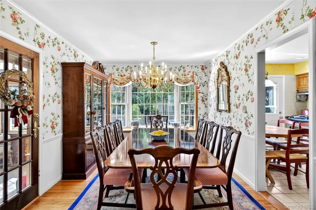 46 Mulberry Avenue Garden City NY 11530