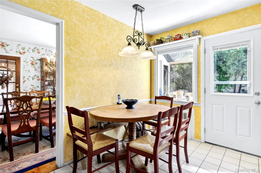 46 Mulberry Avenue Garden City NY 11530