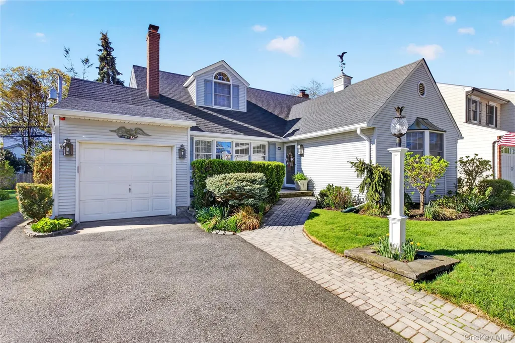 46 Mulberry Avenue Garden City NY 11530