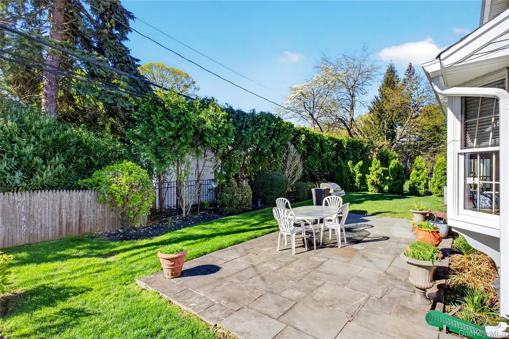 46 Mulberry Avenue Garden City NY 11530