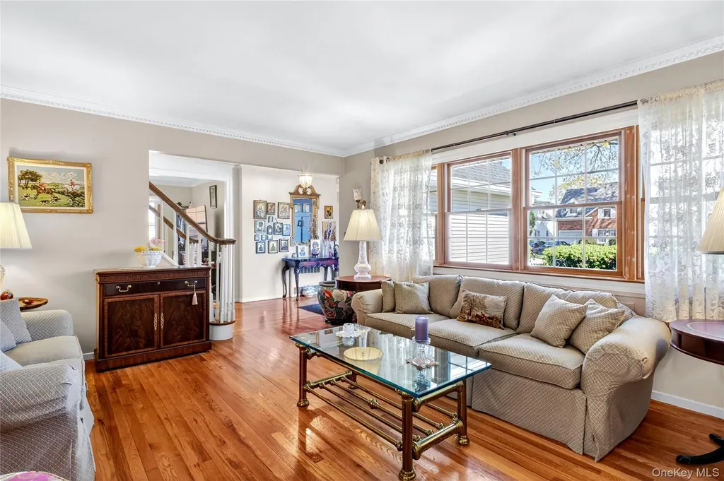 46 Mulberry Avenue Garden City NY 11530