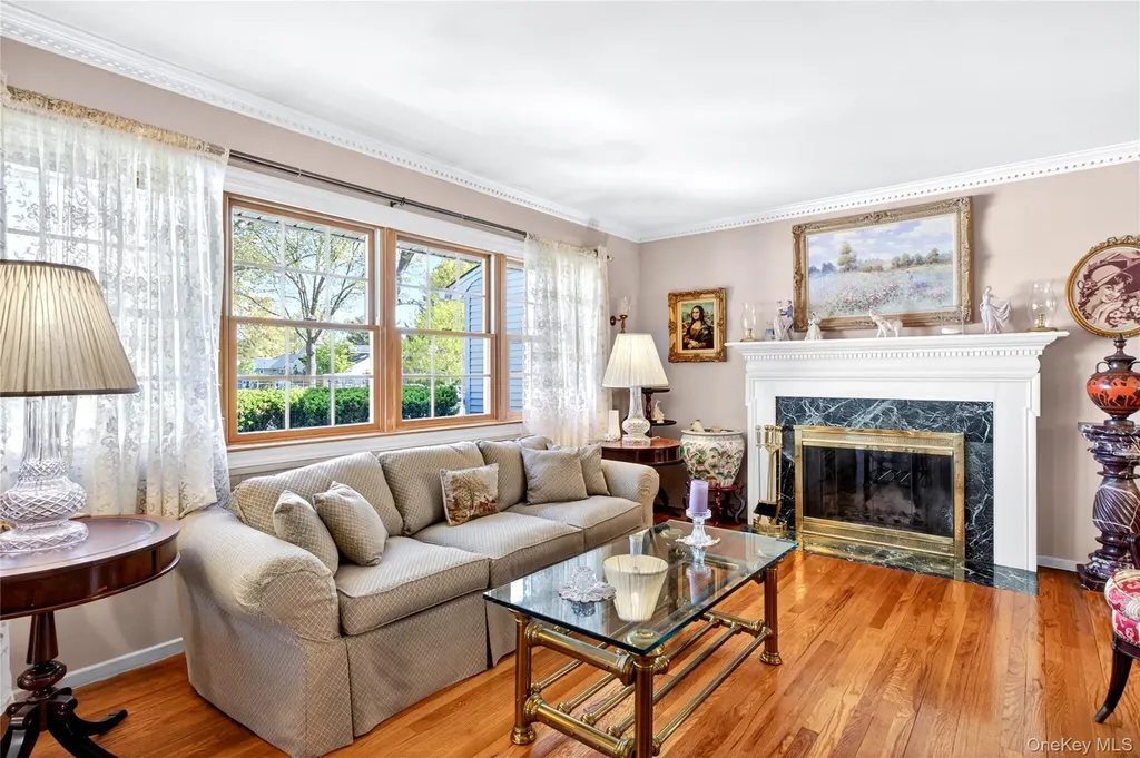 46 Mulberry Avenue Garden City NY 11530