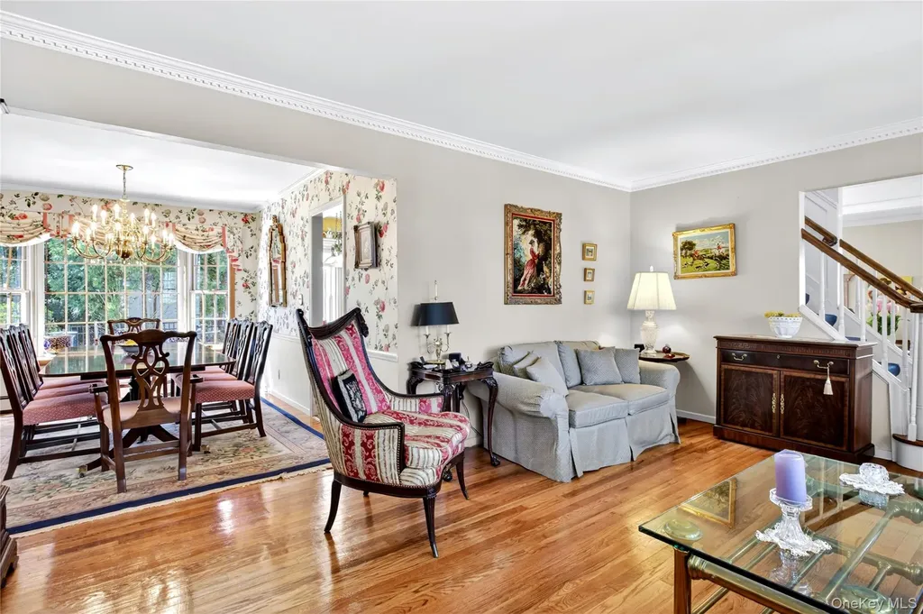 46 Mulberry Avenue Garden City NY 11530