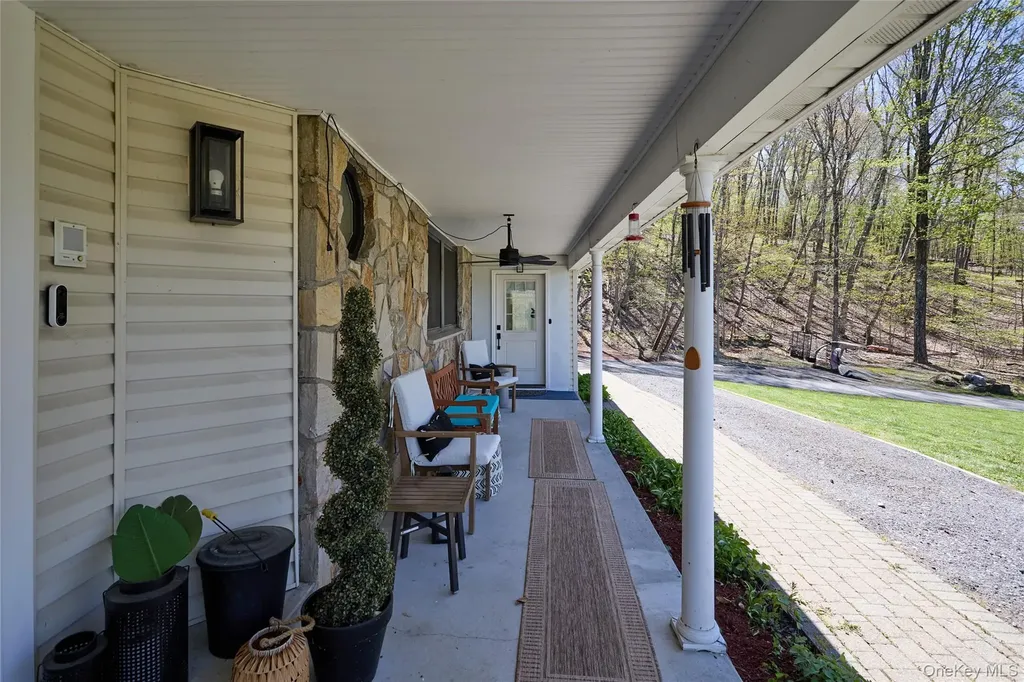 32 Cole Road Pleasant Valley NY 12569