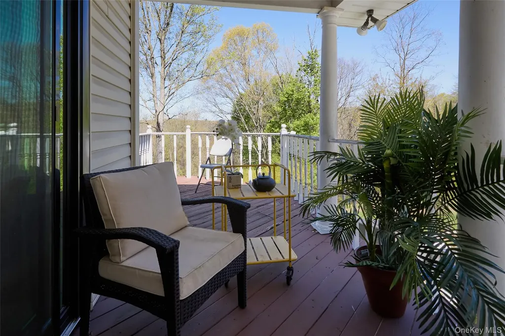 32 Cole Road Pleasant Valley NY 12569