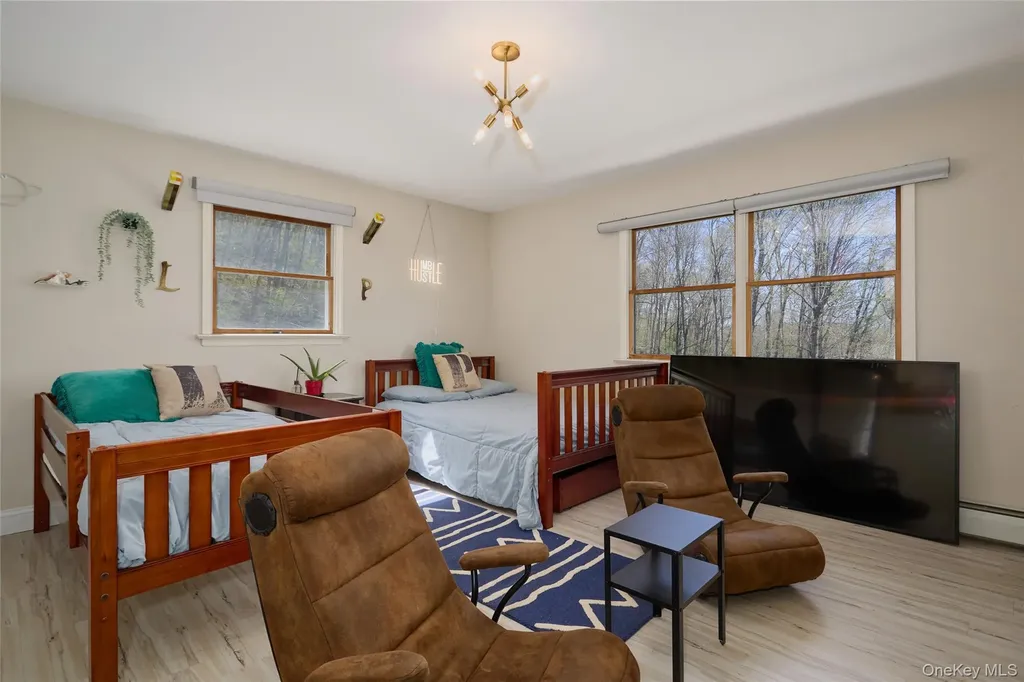 32 Cole Road Pleasant Valley NY 12569
