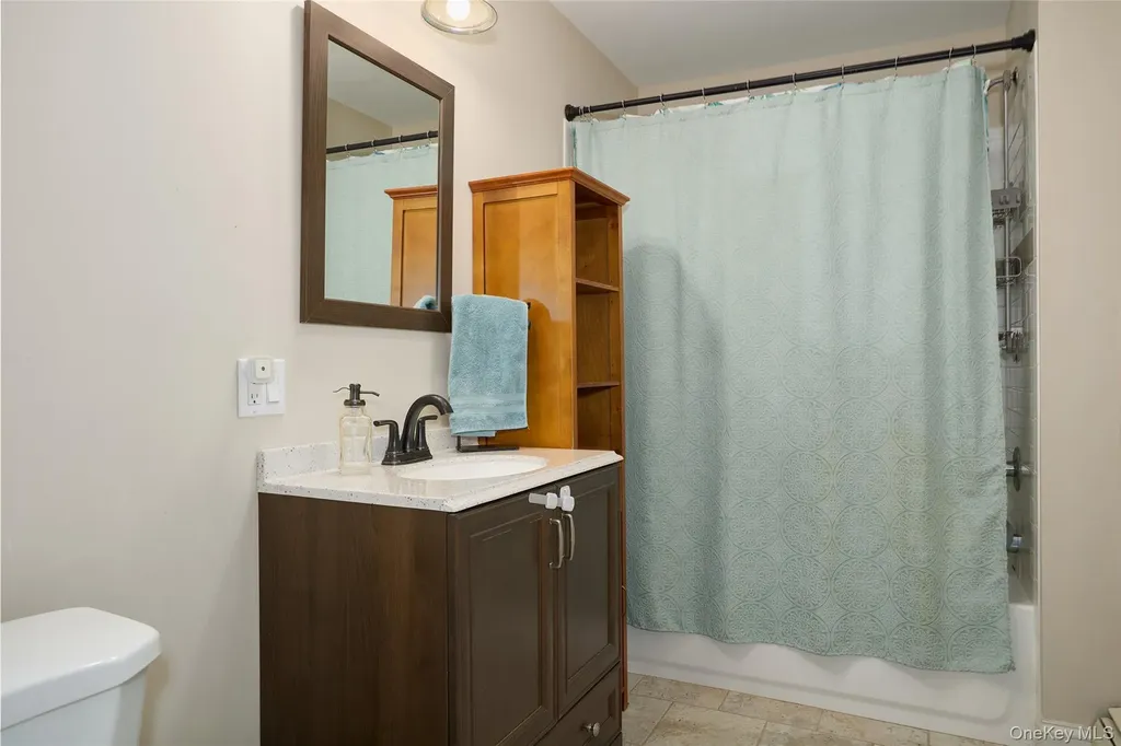 32 Cole Road Pleasant Valley NY 12569