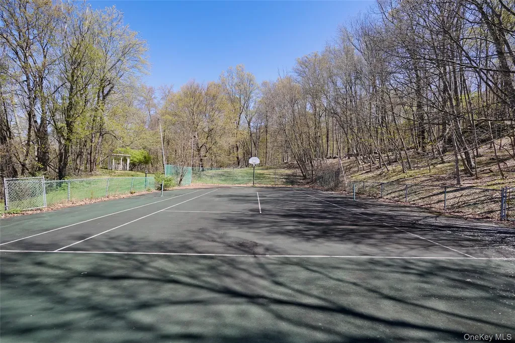 32 Cole Road Pleasant Valley NY 12569