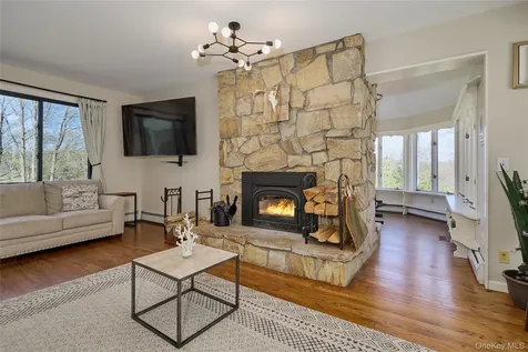 32 Cole Road Pleasant Valley NY 12569